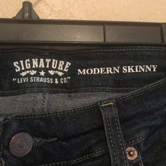 Levi Strauss Signature Skinny Jeans Never Worn - Picture 2 of 3
